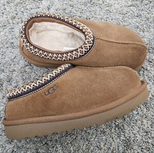 UGG Kids/toddler Size 10 Chestnut Tasman